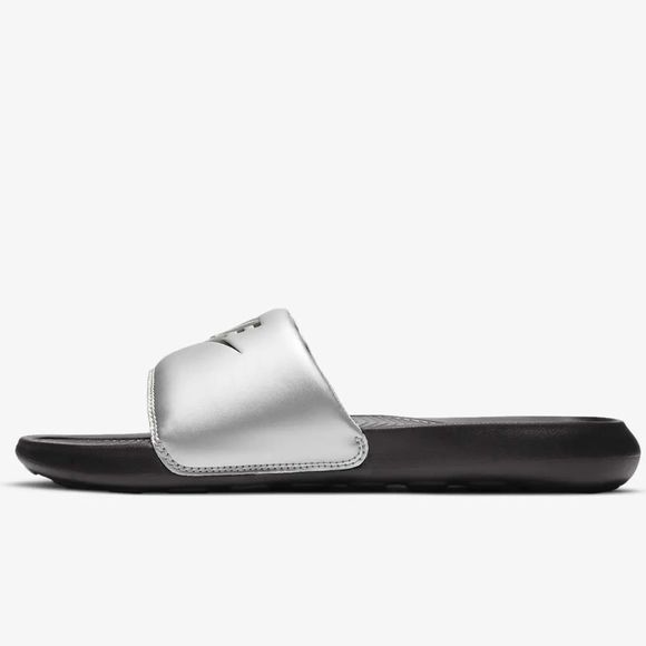 Nike Victori One Women's y2k Slides in black / silver metallic NWT size 8 - Picture 3 of 4